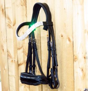 Brida anatómica de forma libre de cuero Premium para caballos Comfort Cut Away con GLOW Curve Crystal BLING Patent Made - Product Image 4