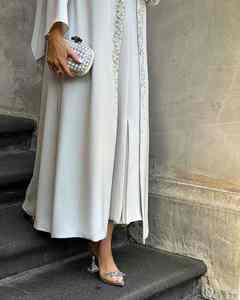 ชุดอาบายาตัวยาวผ้าไหมสีดำแบบพรีเมี่ยมสำหรับผู้หญิงมุสลิมลำลองเปิดสไตล์จาลาบียาทันสมัยสวมใส่สบายทันสมัย - Product Image 6