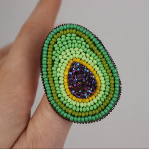 Broches perlées Broche design faite à la main. Accessoires de haute qualité. Broche design unique. Baby shower meilleur cadeau. - Product Image 1