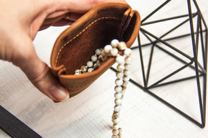 Bolsa de joyería de viaje personalizada pequeña al mejor precio para mujer, collar de compromiso de cuero de alta calidad, caja de anillo, bolsa de almacenamiento elegante - Product Image 5