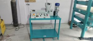 เครื่องอัดรีดพลาสติกอัตโนมัติสำหรับอุตสาหกรรมหนัก V4ประหยัดพลังงานสูงพลาสติกรีไซเคิล - Product Image 3