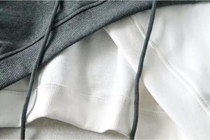 Top corto de manga larga para mujer Sudaderas con capucha Bloque de color Cross Body Sudadera con capucha recortada - Product Image 6