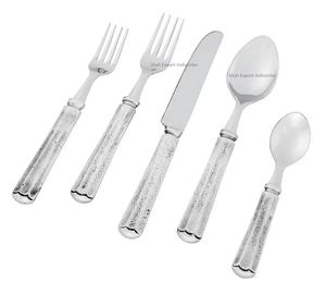 Juegos de cubiertos de metal atractivos con mango forjado a mano para el hogar y los hoteles Vajilla de mesa Juegos de cubiertos de plata - Product Image 4