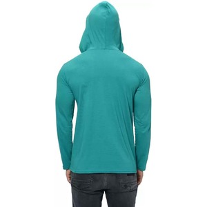 Camiseta de algodón con cuello liso y capucha para hombre - Product Image 4