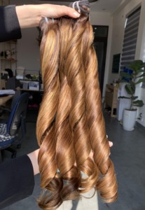 Cheveux vietnamiens teints naturellement, provenant de donneurs, en rouleau magique rebondissant, pour machine à tisser, trame simple - Product Image 3