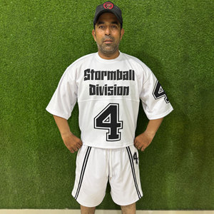 Uniforme de basket-ball pour hommes personnalisé, anti-rides, respirant, léger et à un prix raisonnable, ensemble de maillots de football pour basket-ball - Product Image 1