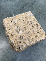 Le granit jaune de haute qualité offre une pierre naturelle durable pour des intérieurs élégants et des paysages extérieurs intemporels