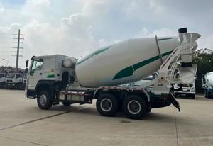 Camión bomba de hormigón usado Buen estado Segunda mano Precio barato PM Industries Incluyendo Motor de motor 15 MÂ ³/H Productividad alta - Product Image 5