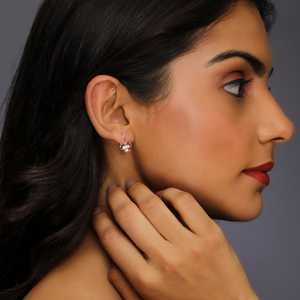 ชุดสร้อยคอประดับรูปใบโคลเวอร์สีโรสโกลด์คลาสสิกสำหรับผู้หญิง-หรูหราสวมใส่ได้ทุกวันของขวัญแต่งงานและวันครบรอบ - Product Image 6