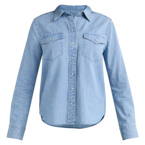 Camisa vaquera para mujer con tela de algodón suave y diseño frontal de botones, perfecta para trajes casuales de uso diario - Product Image 1