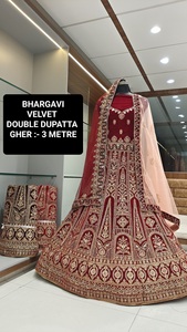 Meilleures ventes Velours Lehenga Choli de créateur avec travail Zari lourd Parfait pour les festivals, les mariages et les occasions spéciales - Product Image 6