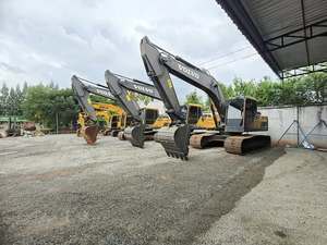 MACHINE DE CONSTRUCTION COMPACTE VOLVO EC200D 20 TONNES avec BENNE DE 0,8 m - Product Image 2