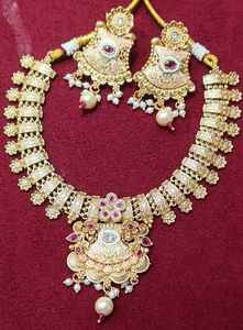 Conjunto de pendientes de collar de moissanita de lujo de calidad Idea de regalo perfecta para fiestas Bodas Aniversarios Compromisos hechos de latón - Product Image 2