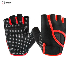 Gants de fitness pour hommes avec support de poignet Nouveau gant d'haltérophilie de haute qualité avec logo personnalisé pour hommes par Inspire Apparel - Product Image 4