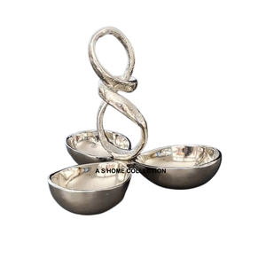 Bol à fruits décoratif en métal argenté de qualité supérieure avec design haut de gamme pour les maisons contemporaines et classiques Bol à noix - Product Image 1