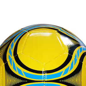 Balón de Fútbol de PU Personalizable, Resistente a la Intemperie, Paneles Cosidos a Máquina con Unión Térmica, Todos los Tamaños para Partidos Deportivos al Aire Libre - Product Image 3