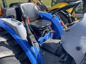 2013 New Hollandd Boomer 50 Tractor a la venta a buenos precios - Product Image 4