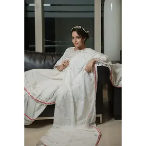 Ensemble de costume en rayonne blanche pour femmes charismatiques - Product Image 5