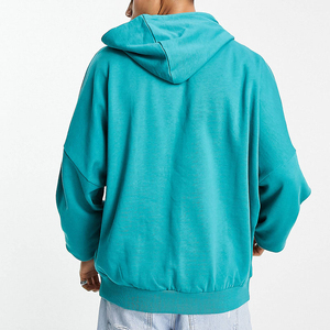 เสื้อฮู้ดผู้ชายผ้าฟลีซแบบผูกเชือกทรงหลวมโลโก้แบบกำหนดเอง - Product Image 6