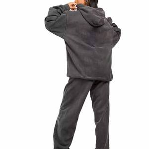 Chándal Deportivo de Invierno para Mujer, con Capucha, Transpirable, Lavado Ácido, Diseño Personalizado, 100% Poliéster, Corte Regular - Product Image 3