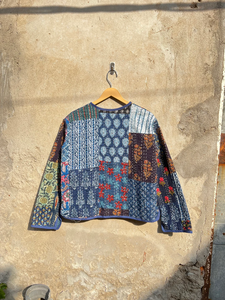 Chaqueta kantha hecha a mano de retazos, chaqueta floral de algodón cosida a mano, abrigo Sari Kantha de algodón, Chaqueta corta - Product Image 6