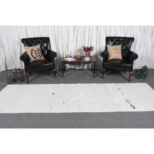 Alfombra Turca de 3.2x10.9 pies, Alfombra Vintage, Alfombra de Lana con Estampado Animal Blanco y Rojo - Product Image 2