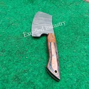 Couteau de cuisine en acier damas personnalisé fait à la main avec manche en bois couperet à viande de style serbe - Product Image 4