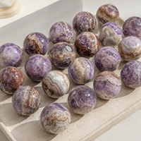 Sphère d'améthyste naturelle polie, boule de cristal violette avec bandes d'agate uniques pour la décoration intérieure, la méditation et la collection