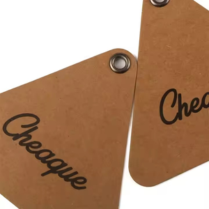 2025 Tarjeta de etiqueta Lisa personalizada Etiqueta colgante de papel de lujo para ropa Tarjeta de encabezado de etiqueta impresa aceptada para uso de ropa - Product Image 3