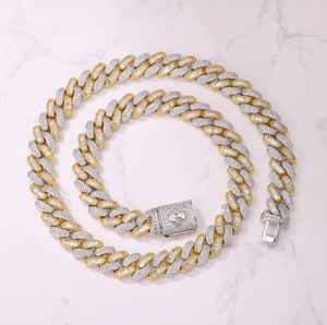 Chaîne tennis en or 14 carats à deux tons avec baguettes et diamants, brillance moissanite VVS, pendentifs et breloques fins - Product Image 1