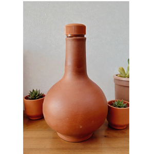 Indian Handmade Clay <b>Water</b> Storage Surahi <b>Bottle</b> 1000ml Eco-Friendly Boiling <b>Water</b> Applicable Lid Anti-Corrosion Modern Design - Product Image 1