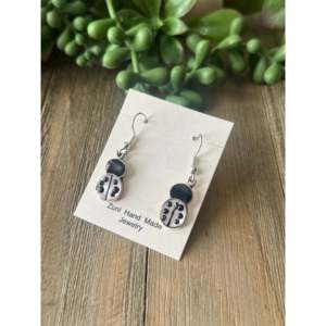 Pendientes colgantes Zuni con incrustaciones de mariquitas de múltiples piedras y plata de ley - Product Image 3