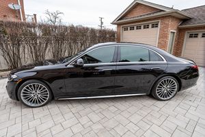 2022 S-580 4-Matic Low Mileage Sound Engine Automatic Transmission <b>Panoramic</b> Sunroof LED lights Ready to Ship - Product Image 3
