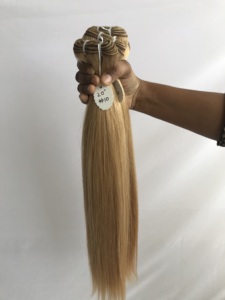 Vente en gros de haute qualité 20 ''Faisceaux droits Remy Wefted Indian Temple Couleur brute Extensions de cheveux humains Cuticule dessinée simple - Product Image 6