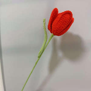 Venta al por mayor de fábrica: Productos terminados de tulipanes de pétalos de flores de ganchillo creativos, ramos de flores tejidos a mano puros. - Product Image 5