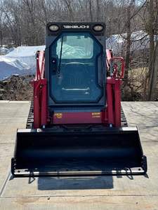 Chargeuse compacte sur chenilles Takeuchi TL6R à prix avantageux, moteur diesel, 2 à 5 tonnes, godet inclus, prête à être expédiée - Product Image 2