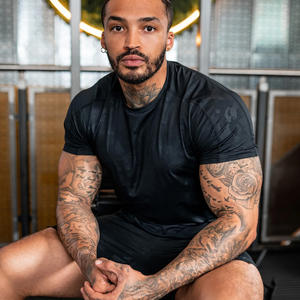 เสื้อยืดรัดรูปสำหรับผู้ชายเสื้อออกกำลังกายผ้าฝ้าย100% ลายพรางชุดออกกำลังกายเล่นกีฬาแห้งเร็วระบายอากาศได้ดีเลือกโลโก้ได้ตามต้องการ - Product Image 4