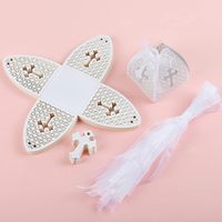 Boîte cadeau de petites friandises délicieuses avec rubans, nœuds et étiquettes fleuries pour mariage, baby shower, fête, baptême, cadeau de remerciement