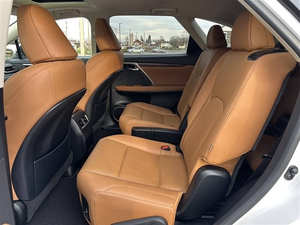 LEXUS RX 450HL SUV 2023, 6 Plazas, Volante a la Izquierda, USADO, 100% en Perfectas Condiciones, Sin Accidentes, Garantía - Product Image 2