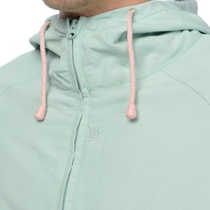 Veste coupe-vent d'extérieur pour homme, marque personnalisée, vente en gros 2025, tissu imperméable écologique, capuche légère, hiver 2025 - Product Image 2