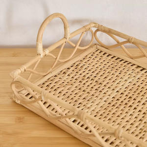 Magnifique plateau de présentation rectangulaire en rotin, plateau de service en osier fait à la main avec détails en treillis, organisateur de table décoratif - Product Image 3