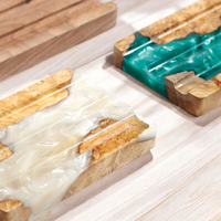 Plateau à stylos en bois et résine de qualité supérieure, design moderne, durable, fait main, décoration de bureau, idée cadeau pour la fête des pères, taille personnalisée