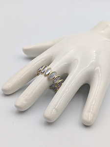 Bagues d'éternité complètes scintillantes pour femmes Bague en or jaune 18 carats Forme de marquise Tanzanite naturelle Bagues faites à la main en pierres précieuses OEM - Product Image 3