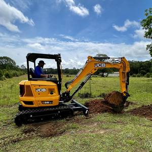 Miniexcavadora JCB C35Z |   Excavadora Compacta de 3.5 Toneladas con Giro Cero para Construcción, Jardinería y Minería - Product Image 1