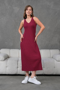 เดรสไหมพรมคอวีสำหรับผู้หญิง ดีไซน์หรูหรา แขนกุด ระบายอากาศได้ดี ผ้าถักคุณภาพสูง รับผลิตตามแบบ (OEM) - Product Image 3