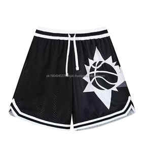 Venta al por mayor de pantalones cortos de baloncesto personalizados de alta calidad de los hombres de doble capa de malla de poliéster transpirable y diseño impreso de secado rápido - Product Image 1