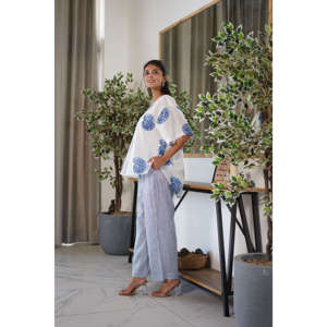 Conjunto de dos piezas de chifón para mujer, talla 3XL, con top de manga tres cuartos y pantalones cortos - Azul Ola Marina - Product Image 1