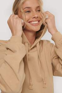 Sudadera Corta con Hombros Caídos Extra Grande Personalizada para Mujer, Sudadera Corta de Algodón 100%, Estilo Urbano, Holgada, Sudadera con Capucha para Mujer - Product Image 3