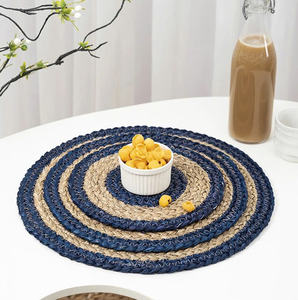 Vente en gros de tapis en paille tissée en bambou de style classique écologique 2024 napperon unique en jonc de mer pour décoration de mariage accessoires de cuisine - Product Image 3