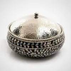 Trabajo de caligrafía islámica Metal Color gris Servidor de alimentos Tazón Mesa de comedor para el hogar Utensilios de cocina Cazuela Plato para servir con tapa - Product Image 6